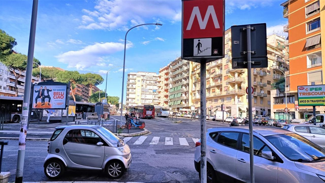 Appartamento Casa Mia Metro A NUOVO Roma Esterno foto